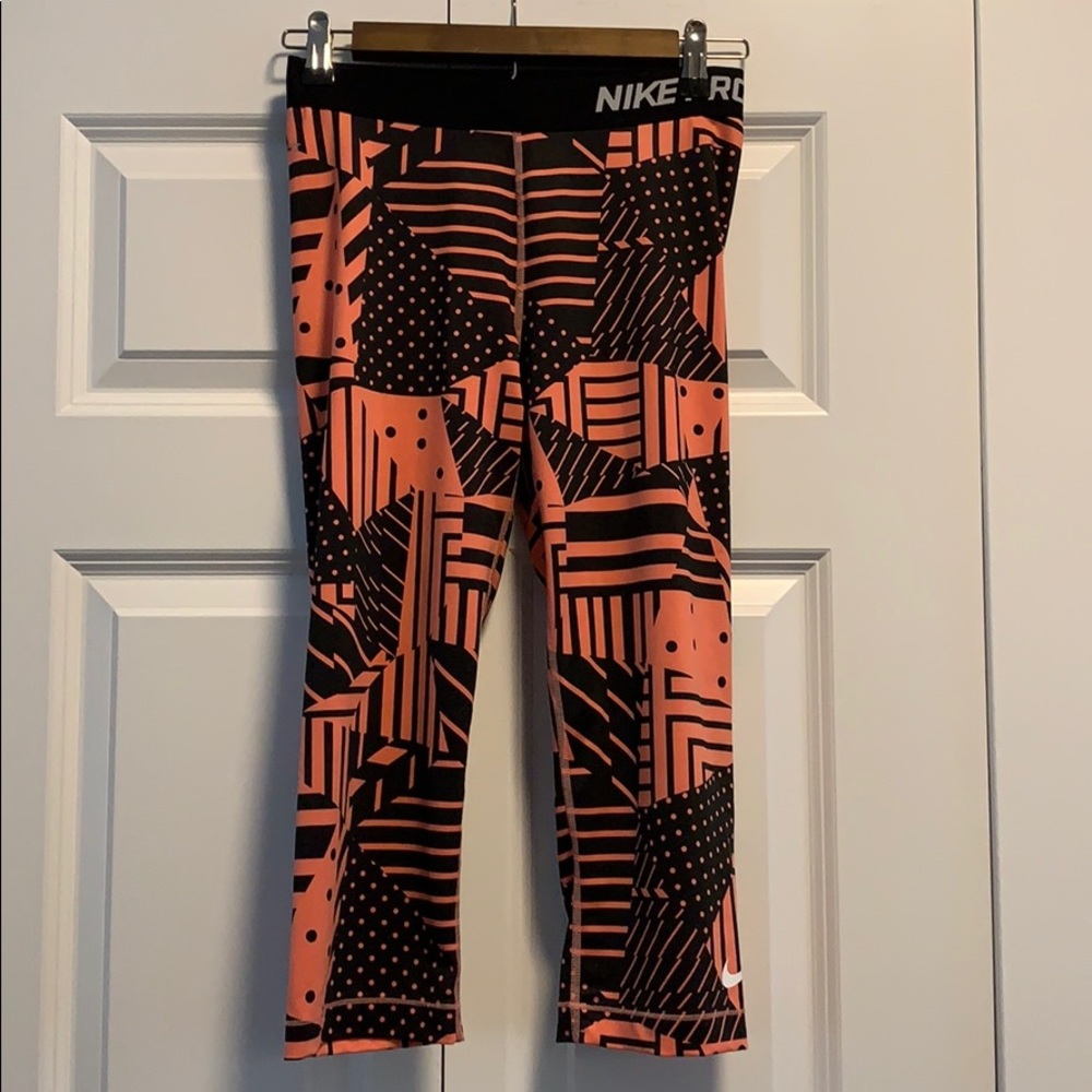 Nike Pro Dri-Fit Capri Leggings Pink/Black